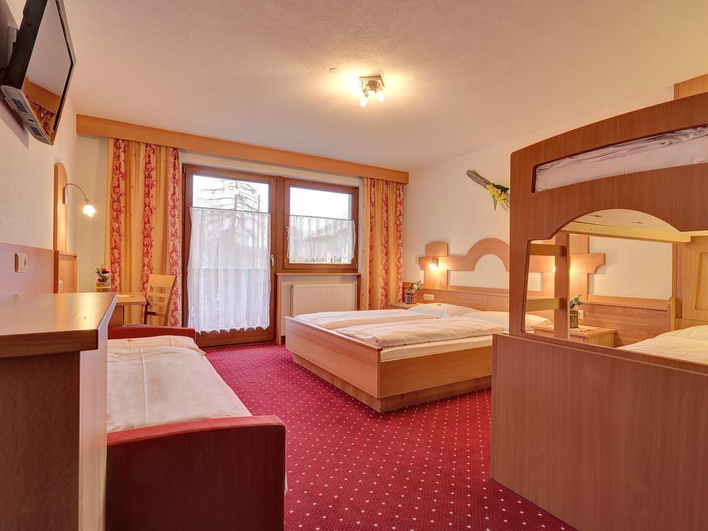 Hotel Gisserhof Ahrntal Rom bilde